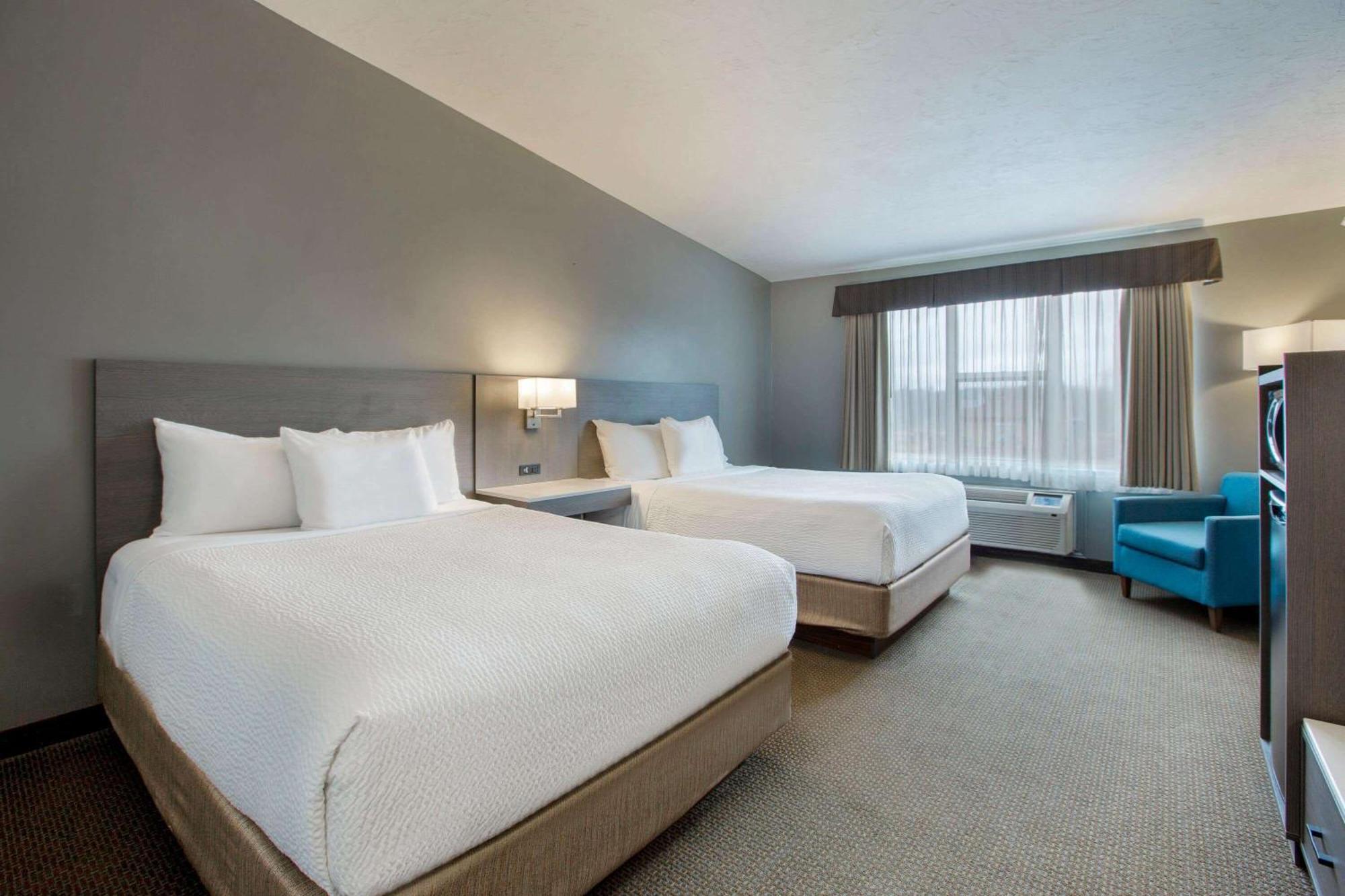 Days Inn & Suites By Wyndham Moncton Exterior foto